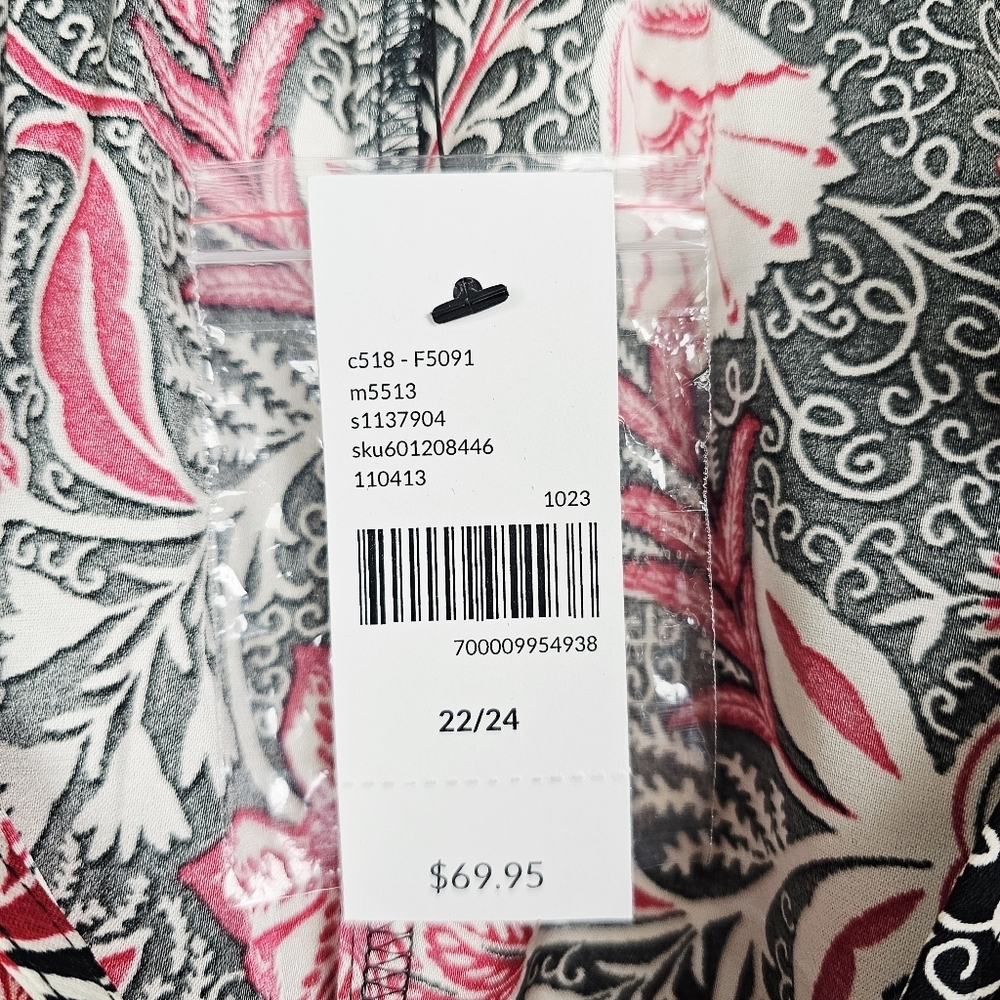 Lane Bryant #1137904 Gathered Ruffle V-Neck Popover Shirt NWT - Picture 6 of 12
